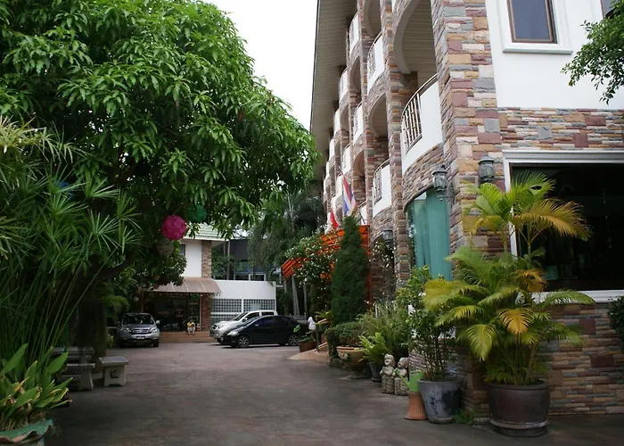 Selina Place Hotel