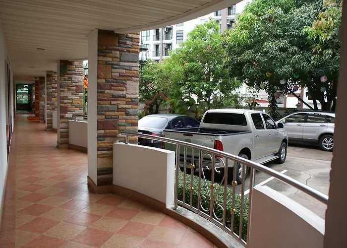 Selina Place Hotel