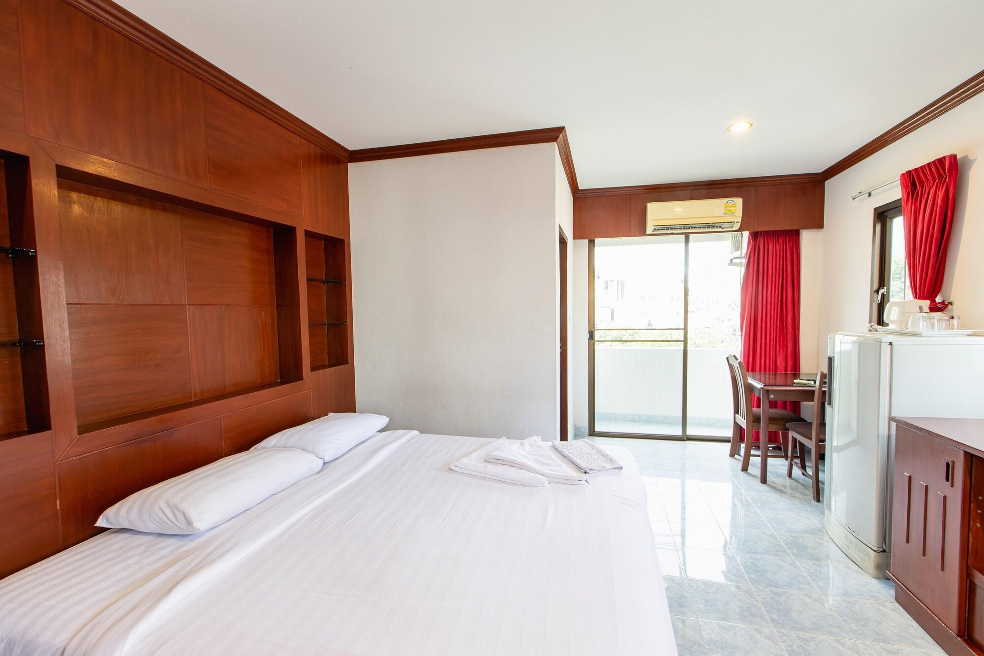 Отель Selina Place 3*