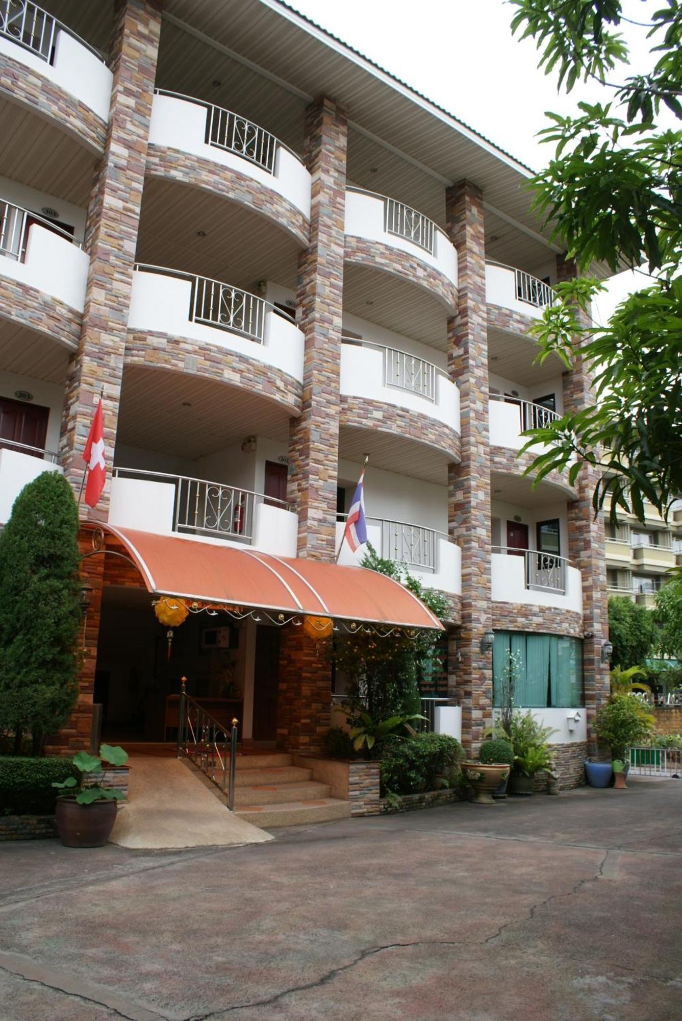 Selina Place Отель 3*